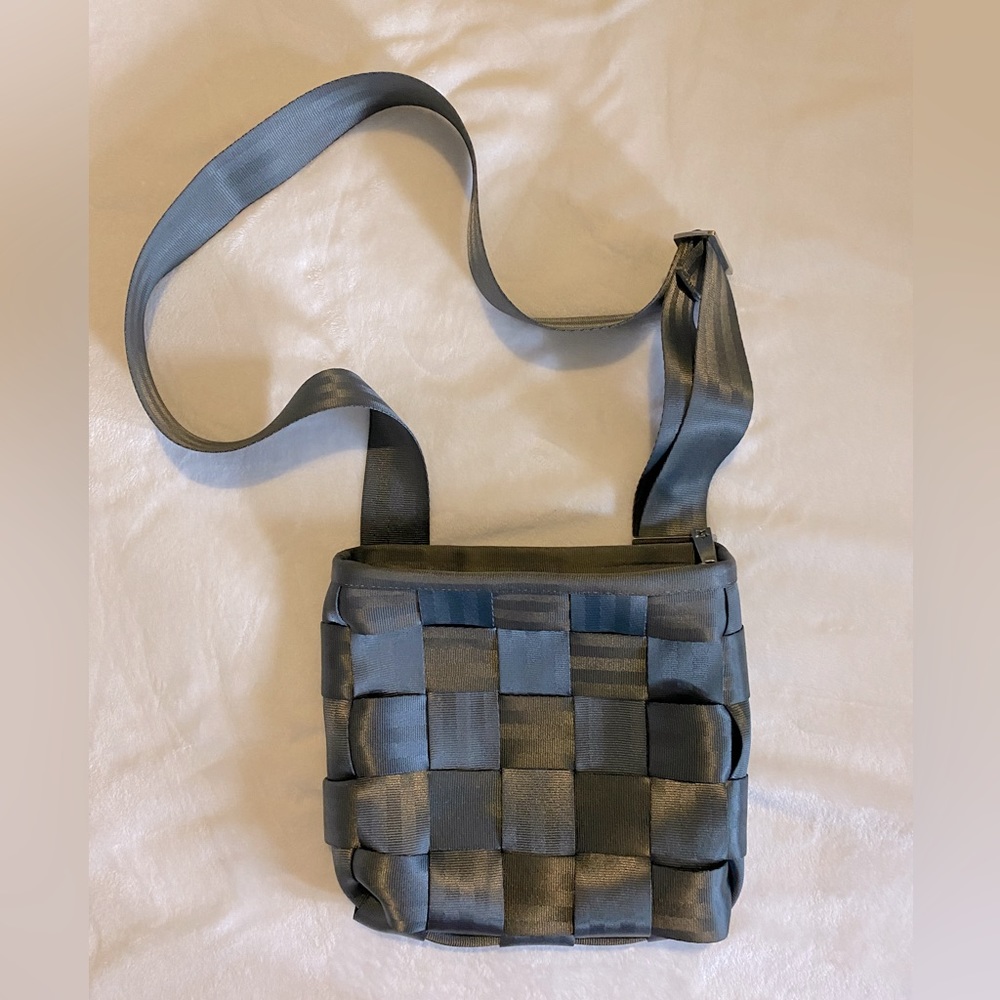 Harveys Vintage Seatbelt Bag, Crossbody in Dark Grey